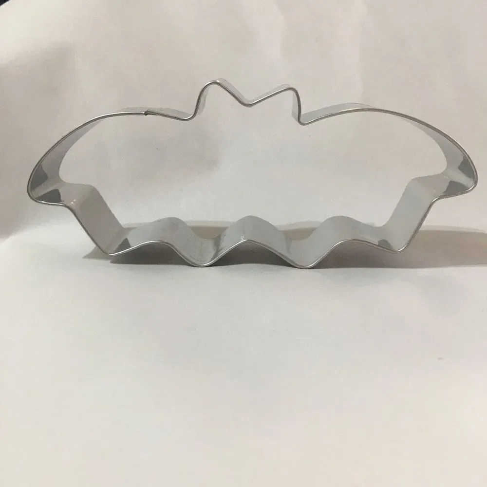 Pampered Chef Set of 3 Halloween Cookie Cutters #1097 with Instructions and Reci